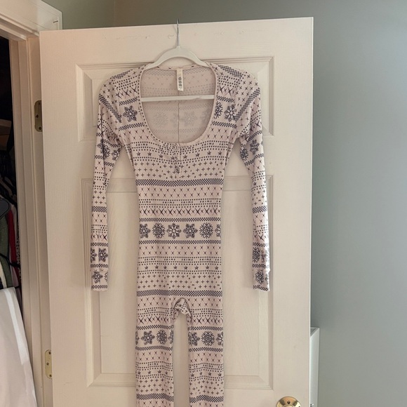 Skims Pointelle Henley Onesie - cream - Picture 3 of 7